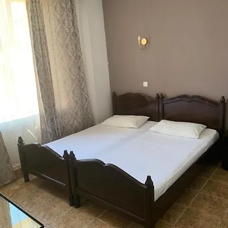 Jiul Hotel 2*